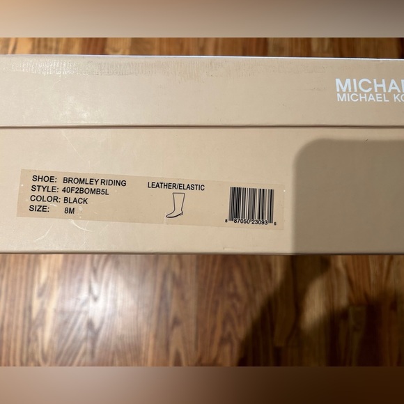 Michael Kors Bromley riding boot - Picture 4 of 4